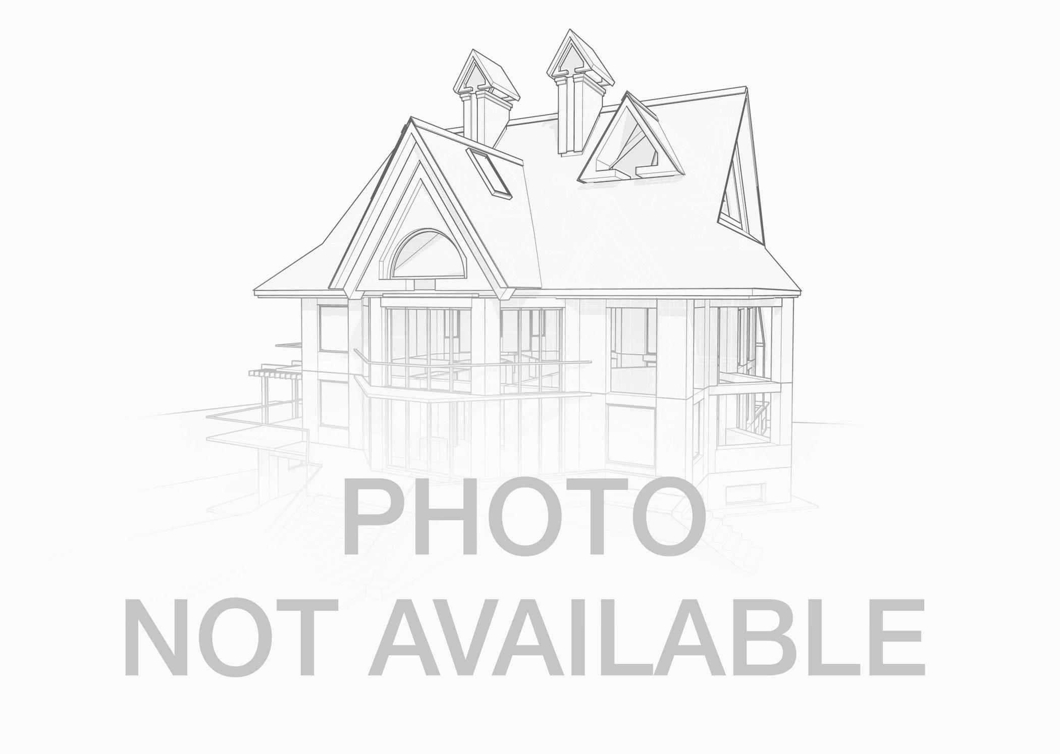 2596 Venetian Lane 